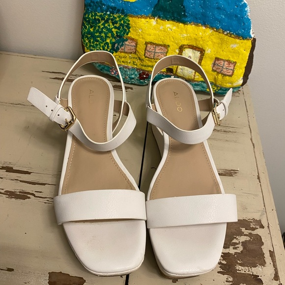 Aldo wedges size 8.5 - Picture 8 of 9